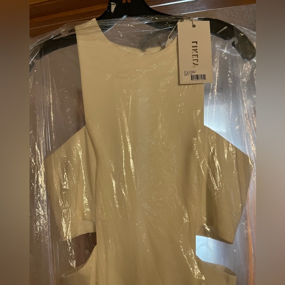 LIKELY Mermaid Gown NWT! SZ 2 - Picture 5 of 10